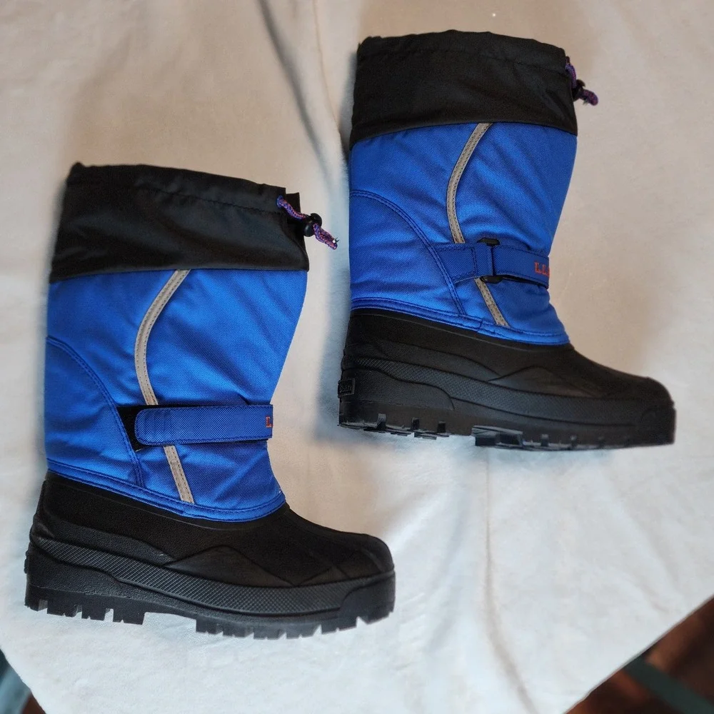 LL Bean Kids' Winter Snow Boots Size 4 Black Blue‎ Warm Insulated